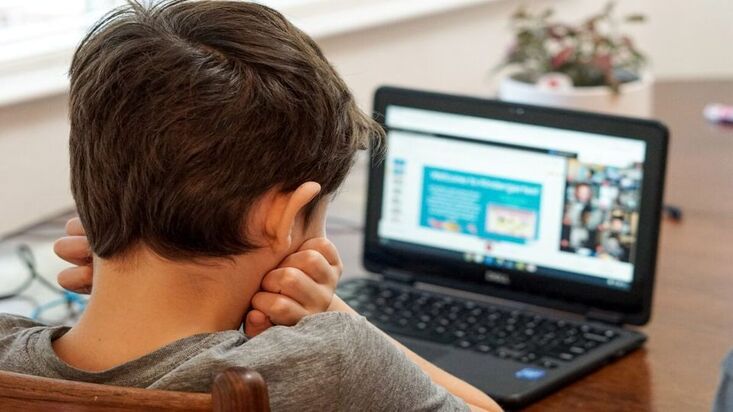 زارع‌پور: یک میلیون نفر از اینترنت کودک استفاده کرده‌اند