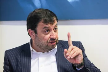 دو عامل محرکه فضای مجازی از زبان فیروزآبادی
