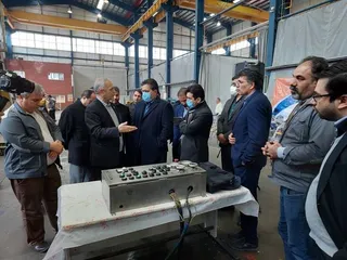 تحویل دستگاه دانش‌بنیان حفر چاه‌های نفت و گاز به شرکت ملی حفاری