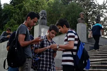 حضور بی هدف ۳۵ درصد کاربران ایرانی در شبکه های اجتماعی
