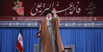 رواج شهوات، از بین رفتن حیا و عفّت، از برنامه‌های دشمن است