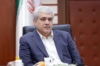 سورنا ستاری استعفا کرد