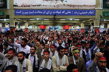 علت ایجاد جنگ هشت ساله ترس قدرت‌های جهانی از اثرگذاری انقلاب اسلامی بود/ نسل جوان امروز برای عقب‌راندن دشمن از نسل اول آماده‌تر است