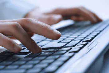 هوش مصنوعی با شنیدن صدای تایپ کردن رمز عبور را به سرقت می‌برد