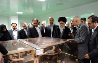 بايد با کسانی که خیانت و دزدی از كيسه ملت می کنند، برخورد شود
