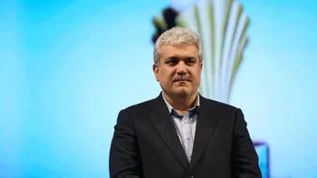 بازدید معاون رئیس جمهور  از ۱۲ محصول دانش بنیان در یزد