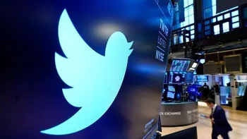 هشدار سناتور آمریکایی به مالک توئیتر